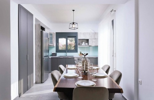 Kamilari House | Charming 3-bedroom house with AC, WiFi in brilliant Kamilari