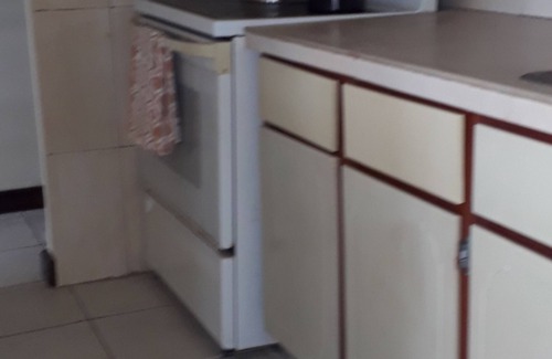 Frere Pilgrim House | Quiet 3-Bedroom Home with Kitchen in Serene Cul-de-Sac