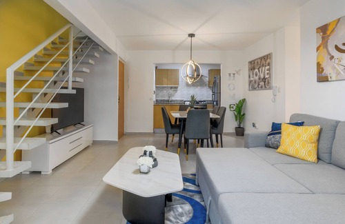 Villa Mella Condo | Charming 3-bedroom Penthouse with WiFi and AC in Santo Domingo
