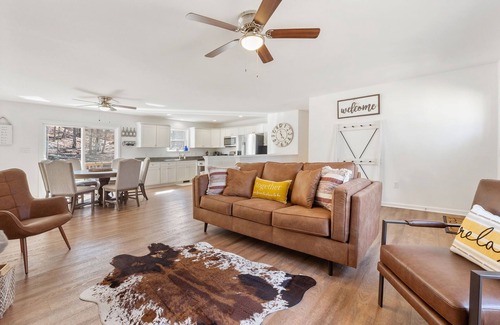 Kabletown House | Charming 3-bedroom house with firepit and game room in gorgeous Harpers Ferry