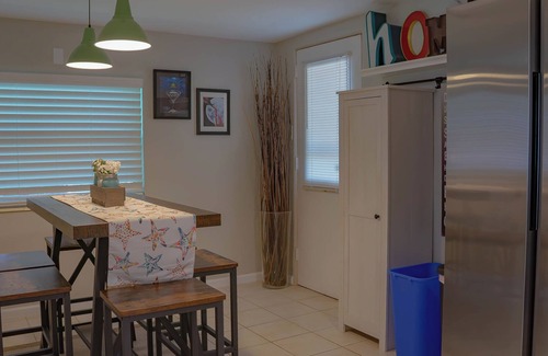 St. Petersburg - Clearwater House | Charming 3-bedroom house with WiFi, AC in brilliant St. Petersburg