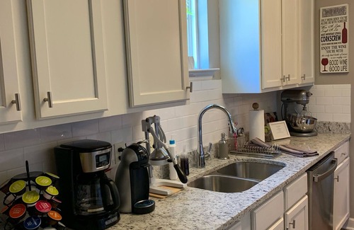 Uptown House | Inviting Uptown Cottage: 3 Bedrooms, Spa & Off-Street Parking