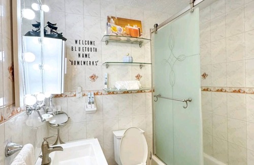 Bedford-Stuyvesant Apartment | Charming 3-bedroom apartment with WiFi, AC in Brooklyn