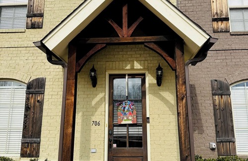 Oxford Condo | Charming 3-bedroom condo in Oxford!