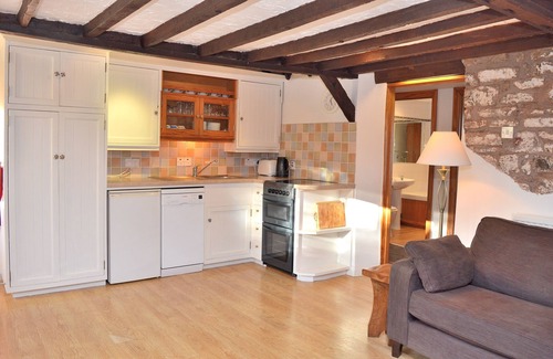 Tiverton Apartment | Inviting 3-Bedroom Cottage with Indoor Pool & Sauna in Devon