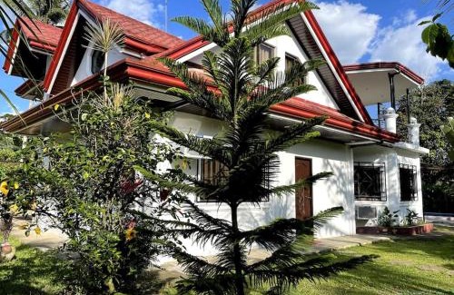 Anilao Villa | Inviting 3-Bedroom Farm Home with Pool in ParkSprings Lipa