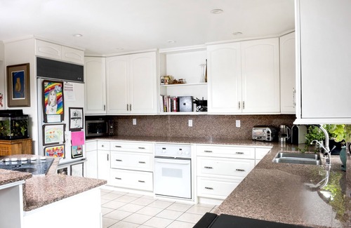 Brush Creek Village House | Inviting 3 Bedroom Family House with Hot Tub and Views