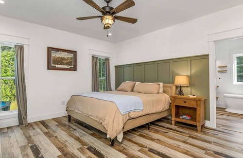 Lebanon Other | Charming 3-bedroom Farmhouse in the Seacoast