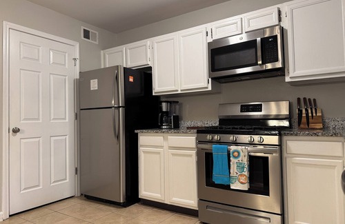 North Charleston House | Charming 3-bedroom house with AC, WiFi in beautiful Charleston