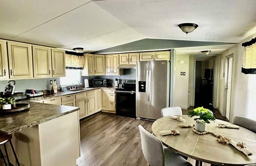 Omega House | Charming 3-bedroom home with a cozy feeling and all the amenities in kingfisher