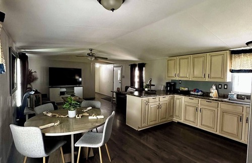 Omega House | Charming 3-bedroom home with a cozy feeling and all the amenities in kingfisher