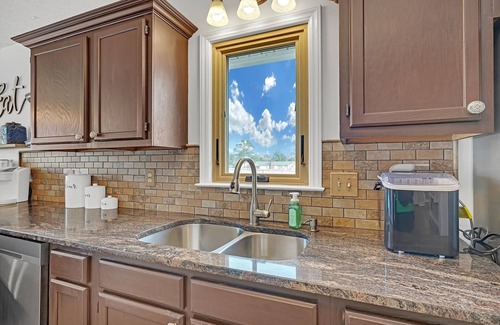 Silver Lake House | Charming 3-bedroom house close to area beachs, the river and downtown