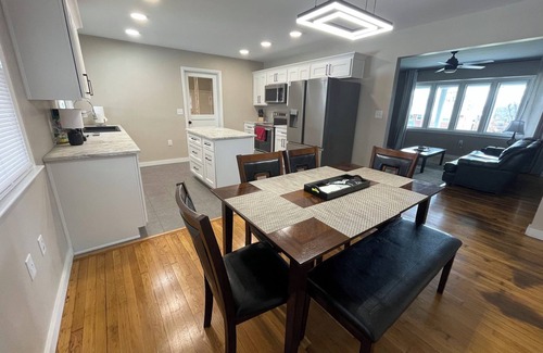 Winchester House | Charming 3-Bedroom House with Pool, WiFi, AC in Tranquil Winchester
