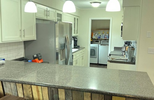 Northport House | Charming 3-bedroom house in delightful Northport with AC, WiFi