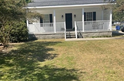 Rosewood House | Pet-Friendly 3 Bedroom Home Near Downtown Columbia