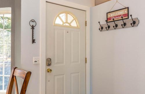 Deschutes River Woods House | Charming 3-Bedroom Home in Bend with Hot Tub Game Room & Spacious Family Dining