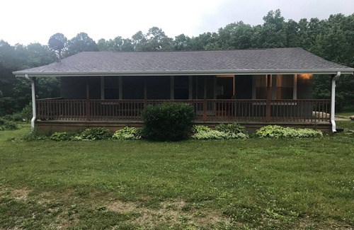 Licking House | Charming 3-bedroom home outside of Licking Mo on Mark Twain National Forest.