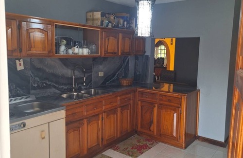 Saint Andrew House | Charming 3-bedroom house in Kingston with AC, WiFi. Enjoy your stay