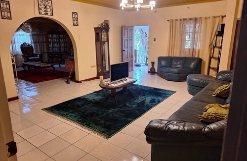 Saint Andrew House | Charming 3-bedroom house in Kingston with AC, WiFi. Enjoy your stay