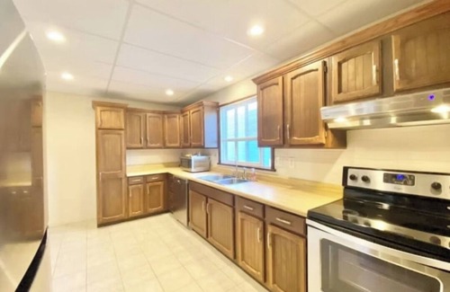 Danville House | Charming 3-bedroom house in enchanting Danville with AC Close to Amazon Berwick