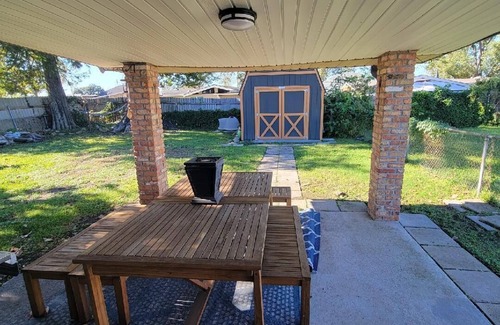 Kenner - Louis Armstrong International Airport House | Charming 3-bedroom house with WiFi, fitness room in peaceful Metairie