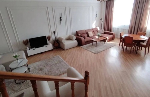 Kentron House | Charming 3-bedroom house with AC, fitness room in nice Yerevan