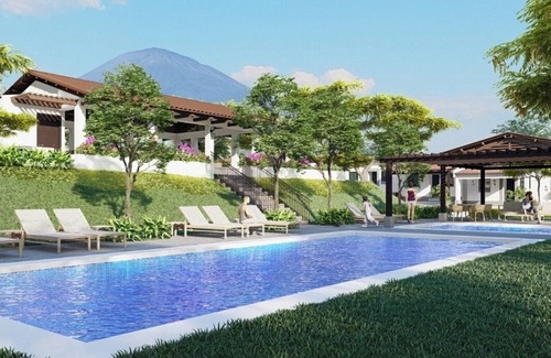 San Miguel House | Charming 3-bedroom house with AC, WiFi in quaint Villas de San Andres, Quelepa
