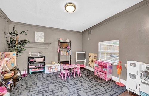 Houston House | Charming 3-bedroom house with WiFi and AC in amazing Houston