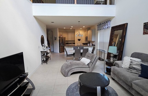 Sanford House | Charming 3-bedroom house in lovely Sanford with AC, WiFi, Near downtown.