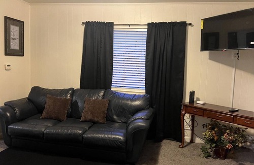 Albion House | Charming 3-bedroom house with WiFi in lovely Albion