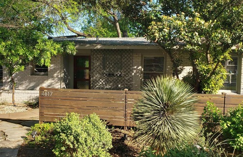 Allandale House | Charming 3-bedroom house in central Austin nearby parks and restaurants