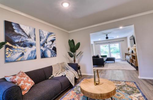 Spring Shadows House | Charming 3-bedroom house in terrific Houston with AC, WiFi