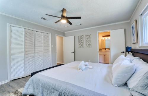 Spring Shadows House | Charming 3-bedroom house in terrific Houston with AC, WiFi