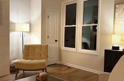 Louisa House | Charming 3-bedroom house in Louisa within 2 miles of town.