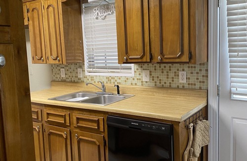 Scott House | Beautiful 3-Bedroom House in Scott with Fitness Area