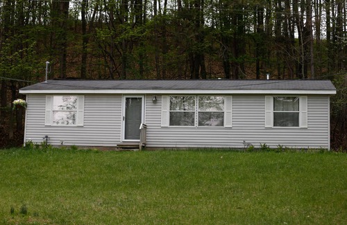 Northport House | Cozy 3 Bedroom Retreat with Lake Views in Leelanau County