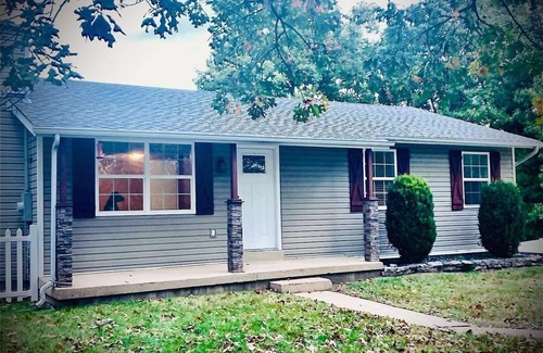 Cedar Hill Cottage | Charming 3-bedroom lake cottage in Cedar Hill