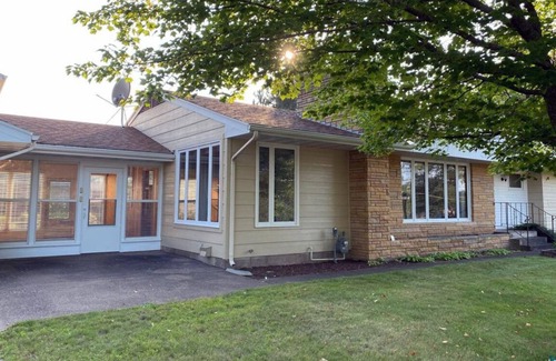 Moose Lake House | Charming 3-bedroom plus bunkhouse sleeps up to 10 with WiFi and AC in Moose Lake