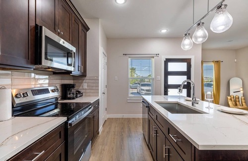 Northeast Houston House | Charming 3-bedroom retreat just minutes from Downtown Houston with AC, WiFi,
