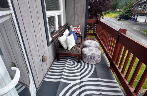 Valdez House | Charming 3-bedroom townhome in beautiful downtown Valdez.