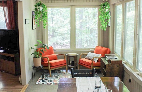 The Woods Cabin | Charming 3-bedroom cabin in quiet Hedgesville with WiFi, hiking, resort access