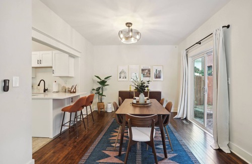 Whittier House | Charming 3-bedroom house within walking distance to Eat Street and Minneapolis