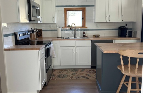 Jackman House | Charming 3-bedroom house in Moose River
