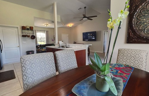 Myakka City House | Charming 3-bedroom house in Serene Myakka City near Freedom Factory & Terranova