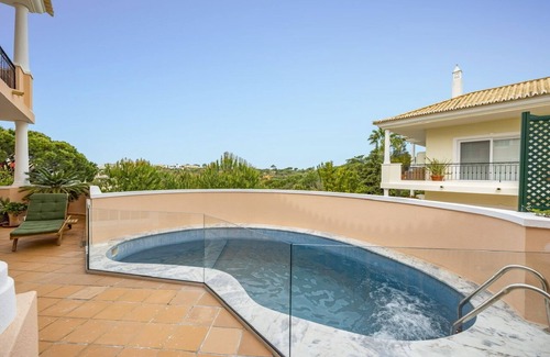 Se Villa | Inviting 3 Bedroom Villa with Private Pool for Family Fun