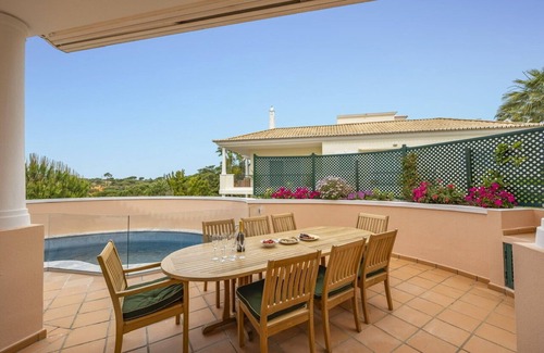 Se Villa | Inviting 3 Bedroom Villa with Private Pool for Family Fun