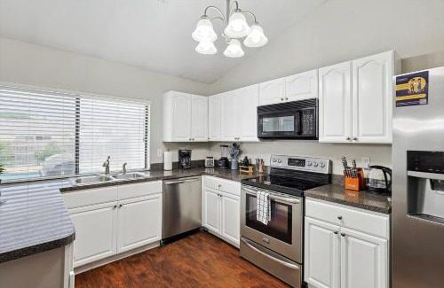 Plano House | Inviting 3-Bedroom Retreat with Pool and Family Fun