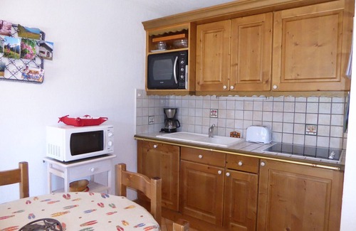 Pralognan-la-Vanoise Apartment | Cozy 2-Bedroom Apartment in Pralognan-la-Vanoise