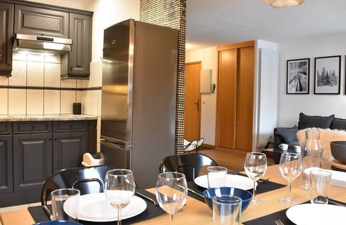Meribel Centre Apartment | Family-Friendly Apartment Méribel with Spa and Kitchen