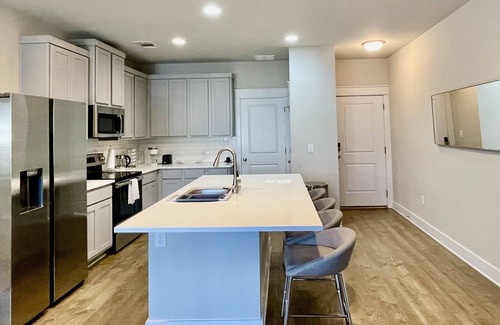 Scofield Farms House | Charming 3BR Austin Home, Private yard + many home amenities